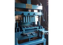 Máy ép gạch bán tự động