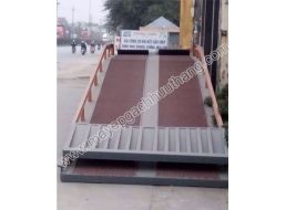 Cầu nâng hàng container